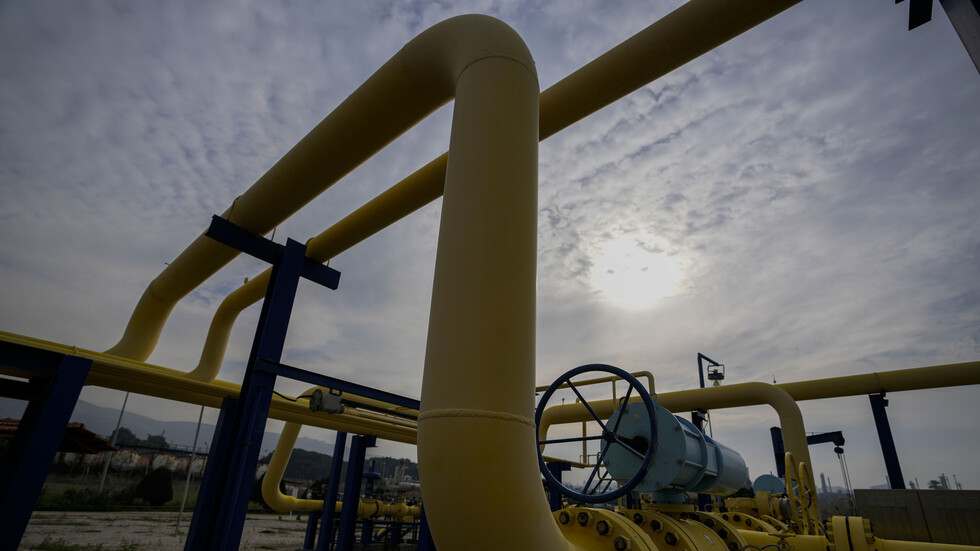 العراق ينفي توجهه لتصفية مستحقات إيران المالية عليه