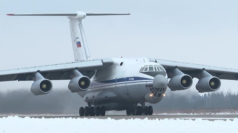 الدفاع الروسية تعلن استمرار نقل قوات حفظ السلام إلى كازاخستان