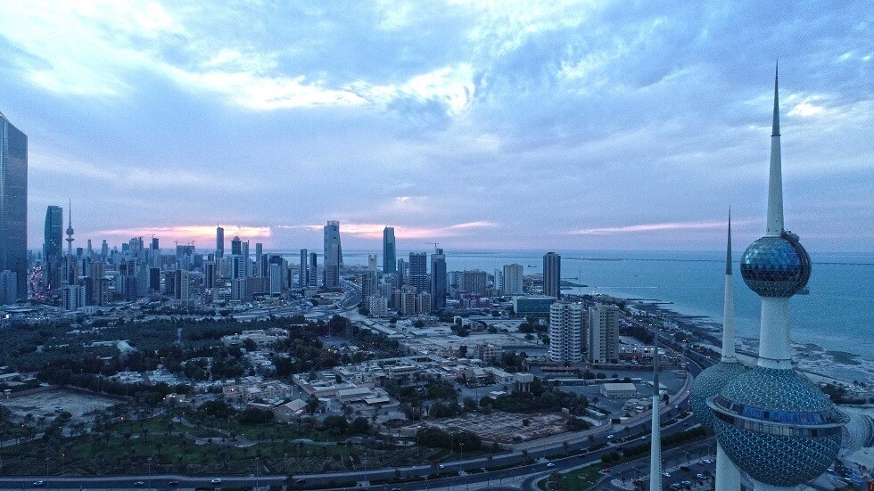 الكويت تطلب من مواطنيها مغادرة كازاخستان فورا