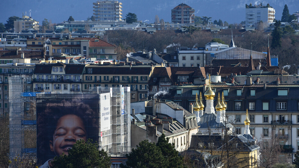 الوفد الروسي يصل إلى جنيف لإجراء المفاوضات مع الولايات المتحدة حول الضمانات الأمنية