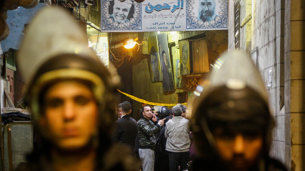 مصر.. سجن 3 متهمين جدد في قضية الفتاة المنتحرة بسبب صورة جنسية مفبركة