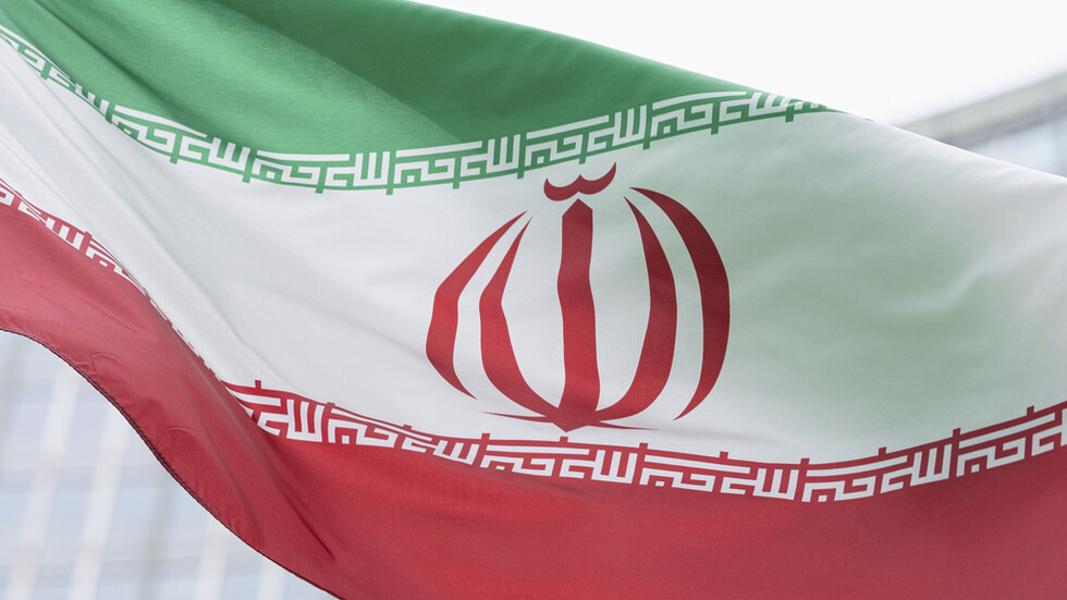 السلطات الإيرانية تعلن توقيف متهم  في إضرام النار بتمثال لقاسم سليماني