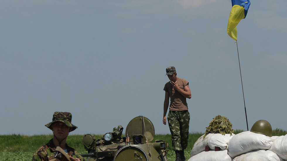 الدفاع الأوكرانية تعلن بدء مستشارين أمريكيين العمل لديها على أساس دائم