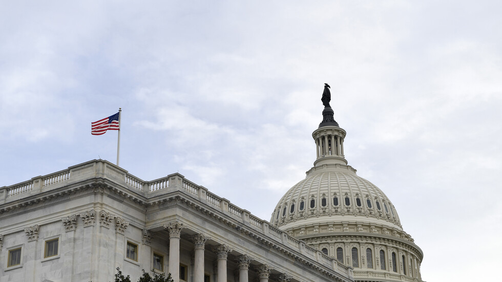 "واشنطن بوست": البيت الأبيض يؤيد تشريعا يقضي بفرض عقوبات على بوتين شخصيا