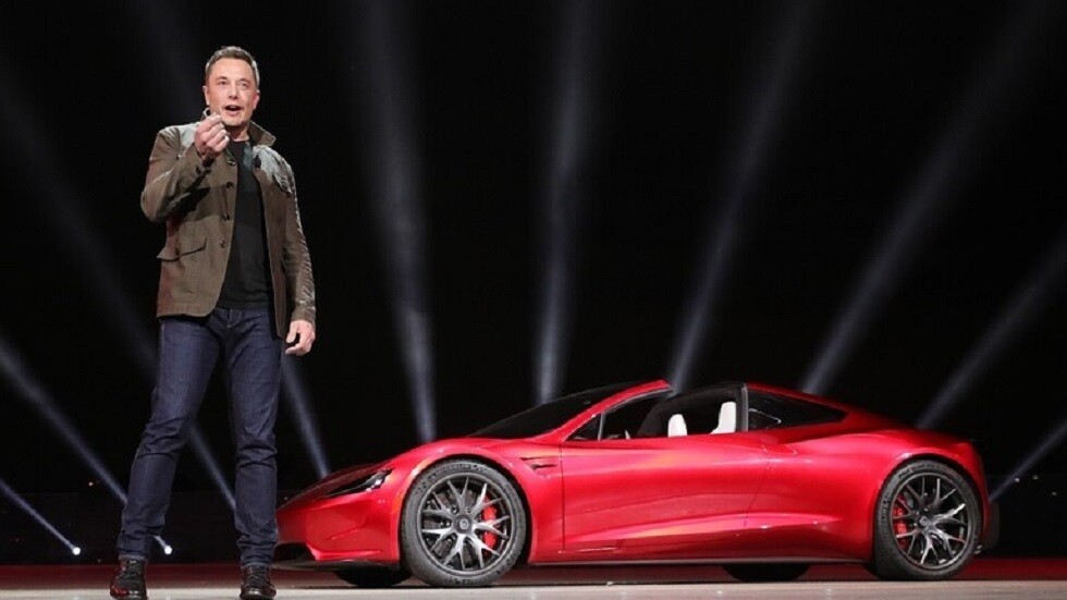 ماسك يرد على طلب من مالكي سيارات تسلا في روسيا