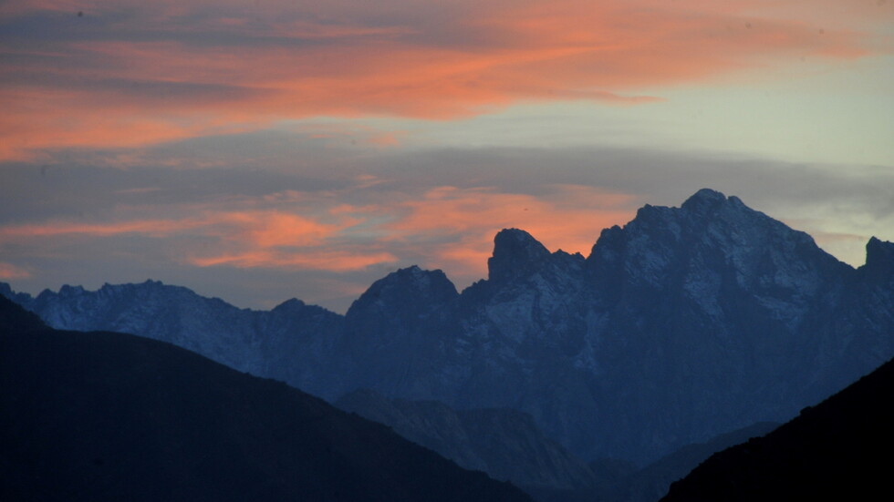 هزة أرضية بقوة 5.5 درجة تضرب أفغانستان وطاجيكستان