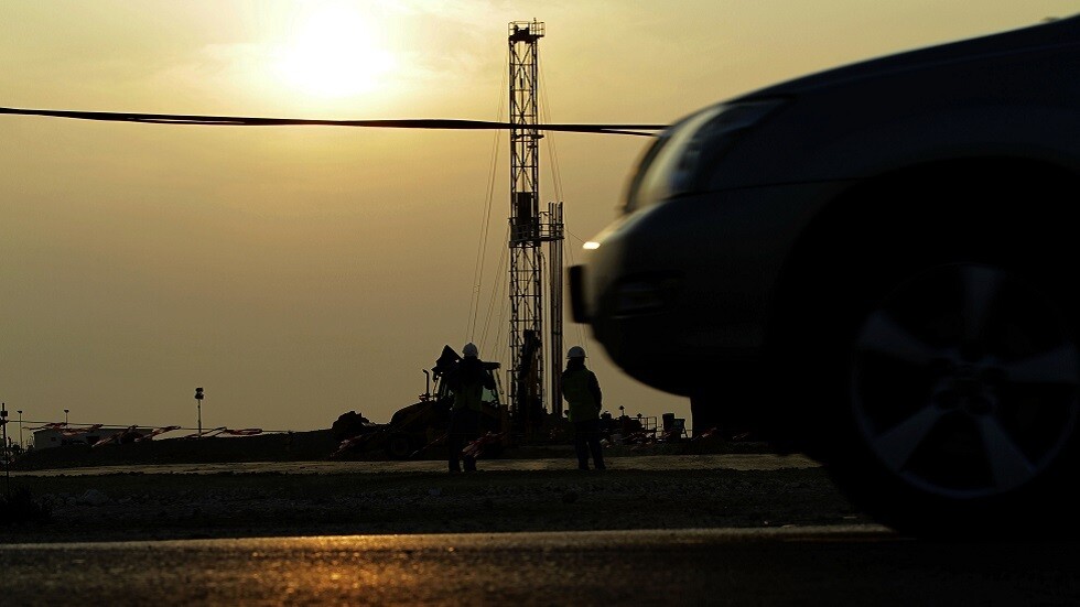 مصر.. مساع لاستغلال النيران الخارجة من الأرض بالوادي الجديد في توليد الطاقة