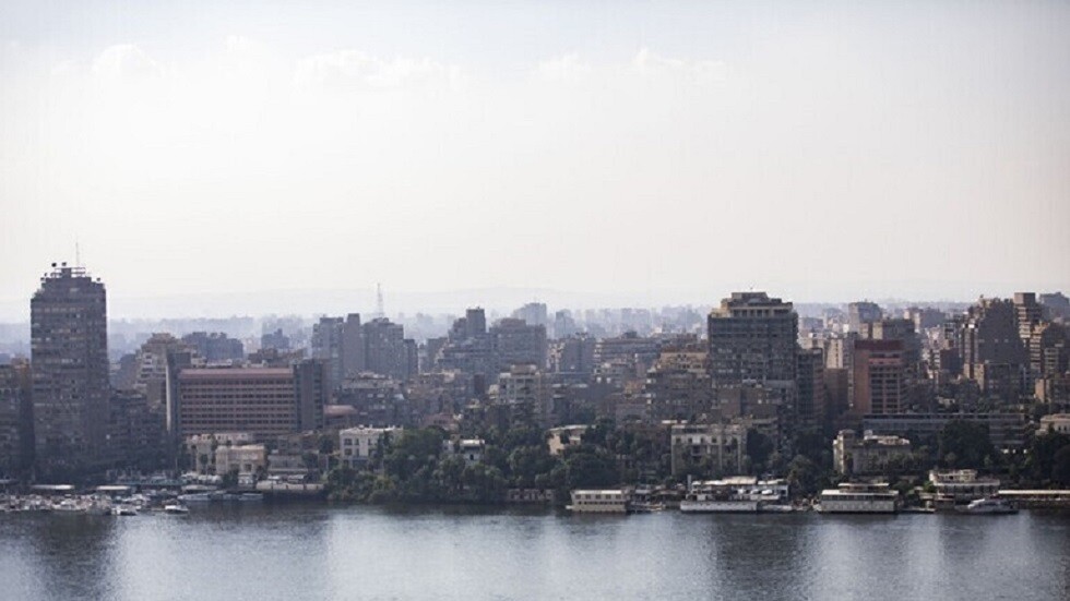 الإعلامي عمرو أديب يعلق على اعتقال قيادي إخواني: حظه مهبب