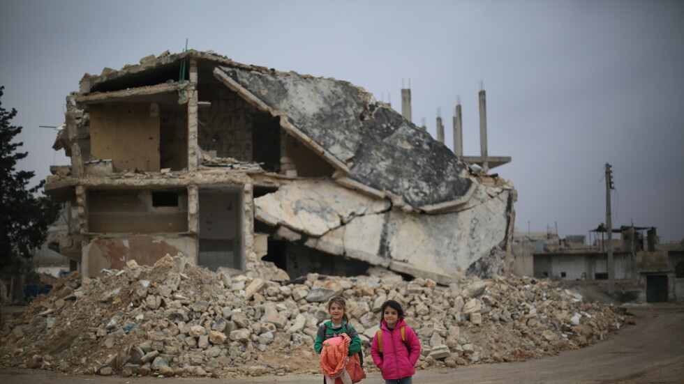 سوريا.. مقتل طفل وإصابة اثنين جراء انفجار لغم في دير الزور