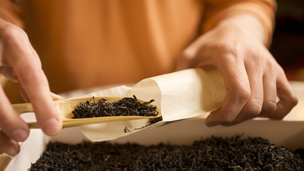 "ملف الشاي" يعكر صفو الشعب في موريتانيا بانتظار الكلمة الفصل