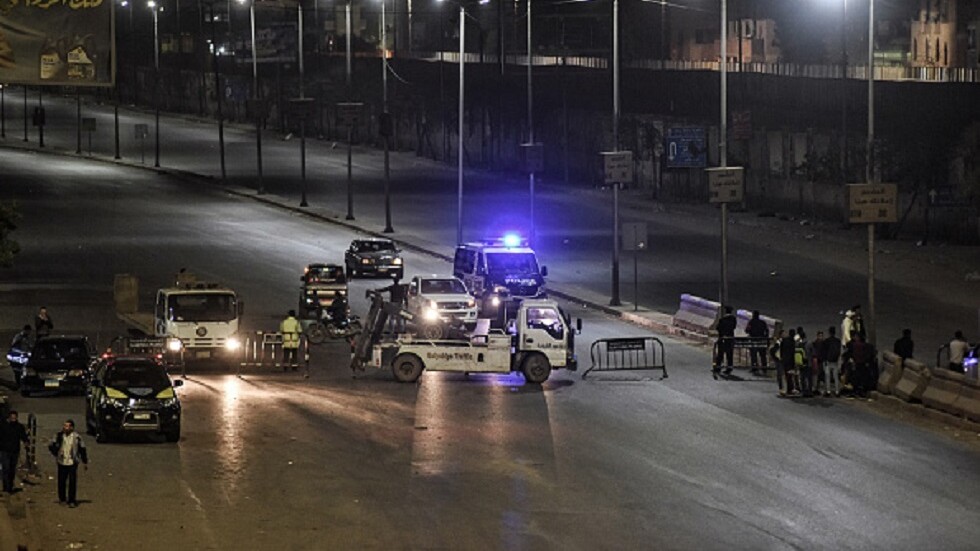 مصر.. حبس متهم جديد في قضية ابتزاز فتاة بصور مخلة بالآداب