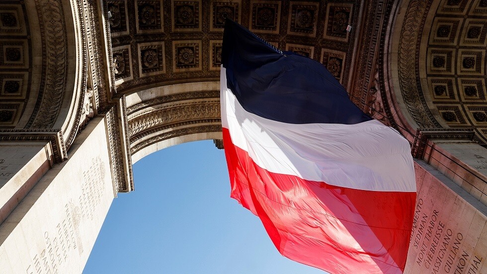 "حتى لا يتضاءل حبهم لفرنسا".. طبيب نفسي يقدم نصيحة لماكرون بشأن أطفال في سوريا