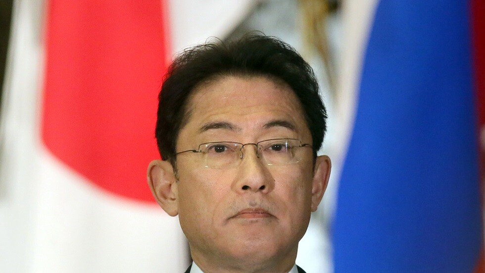 رئيس وزراء اليابان: نسعى لتطوير العلاقات مع روسيا في جميع المجالات