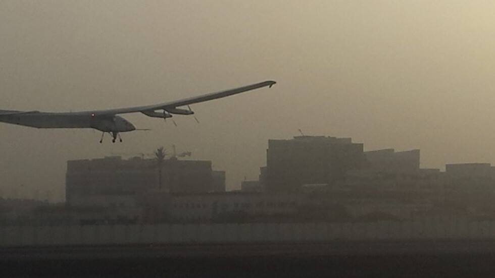 انفجار في 3 صهاريج نقل محروقات في الإمارات وحريق في منطقة الإنشاءات بمطار أبو ظبي