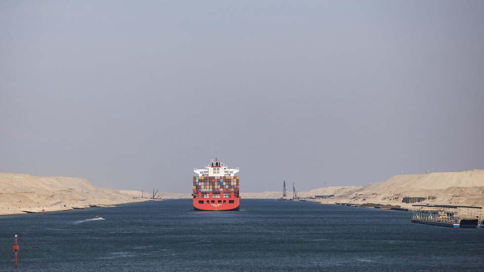 المنطقة الاقتصادية لقناة السويس تجذب استثمارات ضخمة