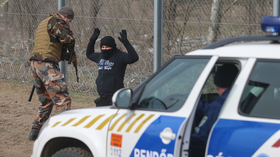 هنغاريا.. الشرطة تطارد مسلحا أطلق النار على حرس الحدود النمساويين