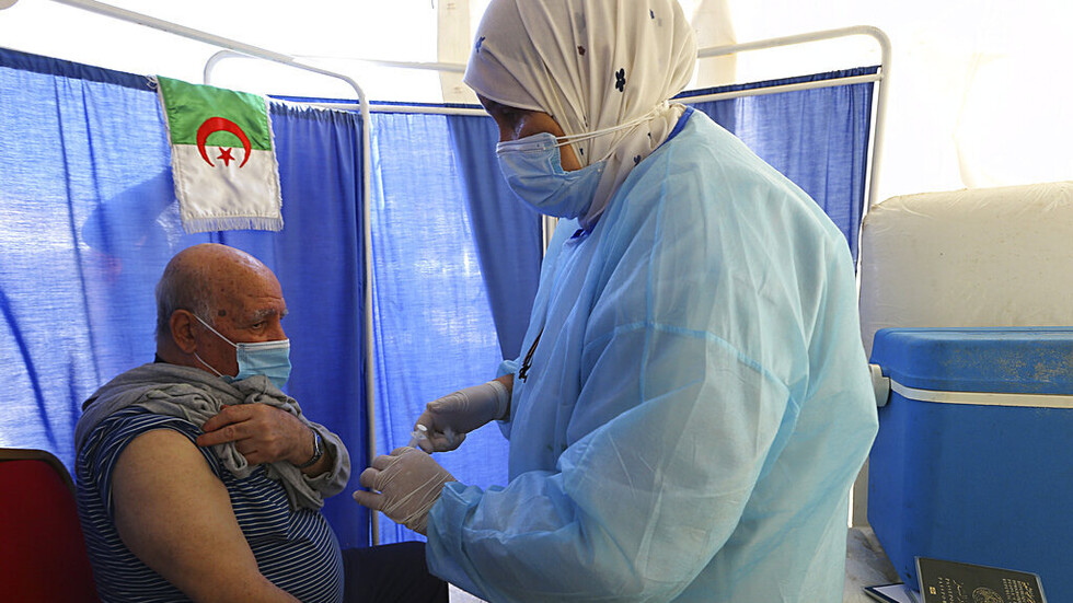 الجزائر تسجل ارتفاعا قياسيا بإصابات كورونا