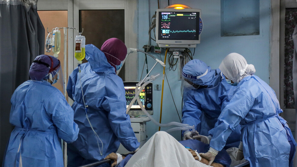 مستشار الرئيس المصري: مشكلة متحور "أوميكرون" في تشابه أعراضه مع أعراض الإنفلونزا