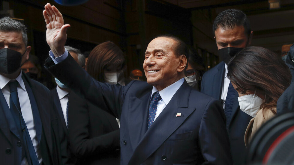 مقرّب من برلسكوني يعلن انسحابه من الترشح لرئاسة الجمهورية