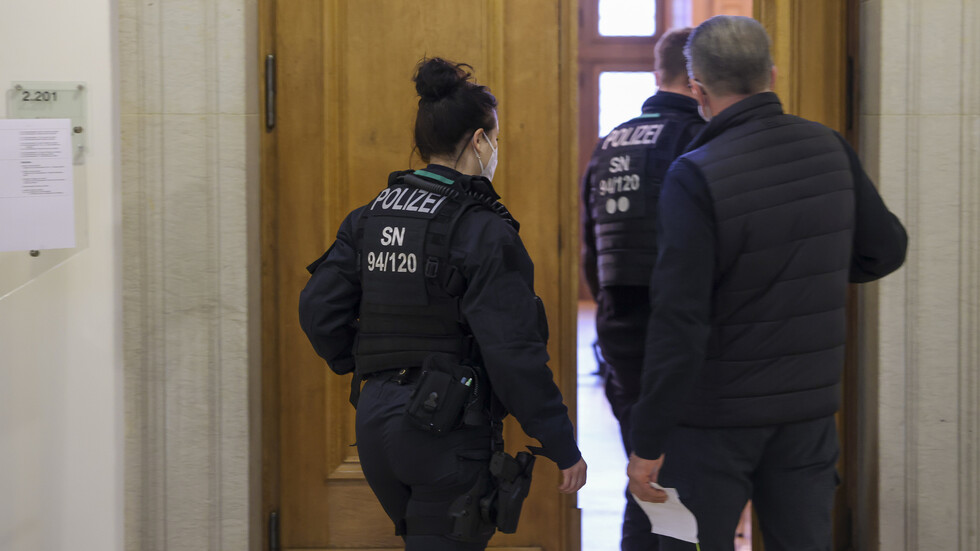 بعد "الحكم التاريخي" بحق ضابط سوري.. مثول طبيب أمام محكمة ألمانية "لارتكابه جرائم ضد الإنسانية"