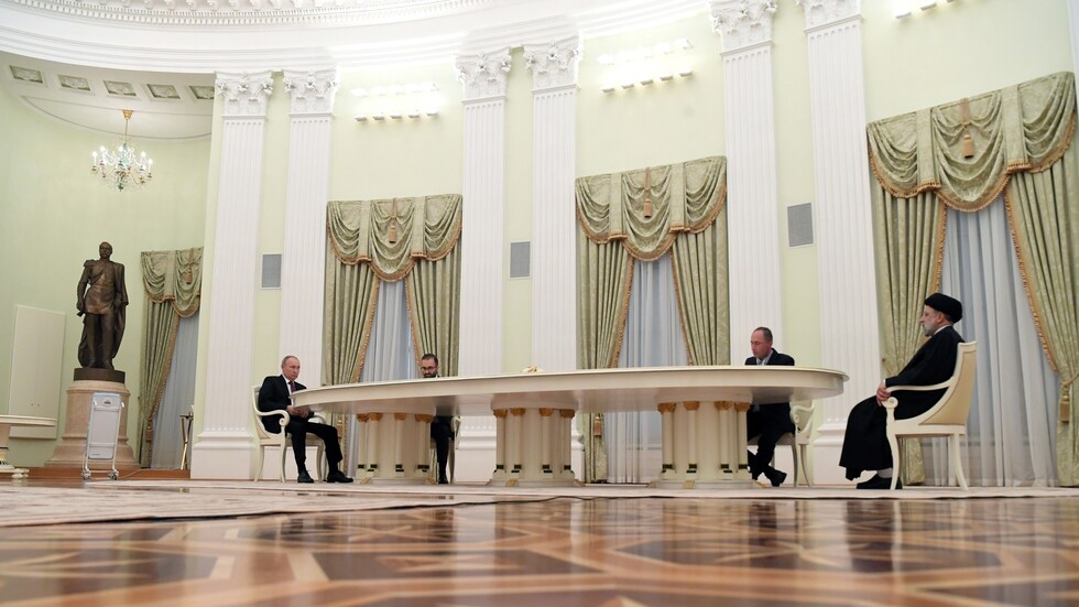 بوتين لرئيسي: دعم روسيا وإيران ساعد سوريا في تجاوز التهديدات الإرهابية