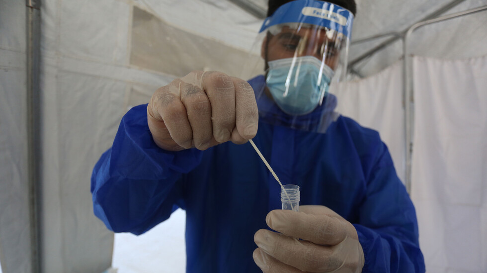 الصحة الفلسطينية تتوقع أن تصل الإصابات اليومية بكورونا إلى 10 آلاف حالة خلال أيام