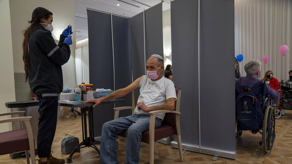 إسرائيل.. باحثون يرجحون أن تصل موجة كورونا ذروتها خلال أيام