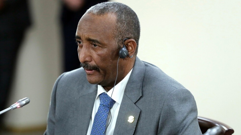 وزير سوداني يعلن استقالته من الحكومة إثر تكليفه "غير الدستوري" من البرهان