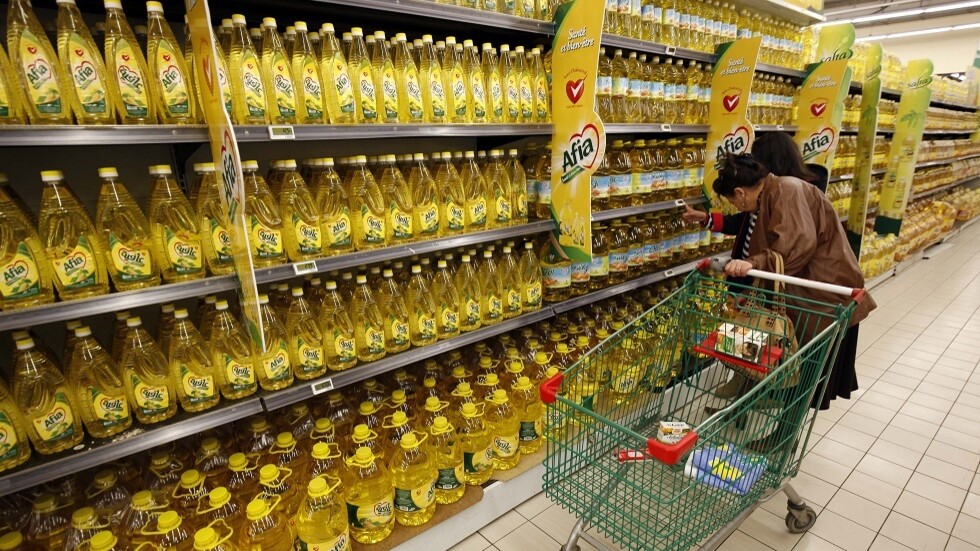 القضاء الجزائري يأمر بحبس سوري بتهمة تخزين المواد الغذائية لافتعال الندرة ورفع الأسعار