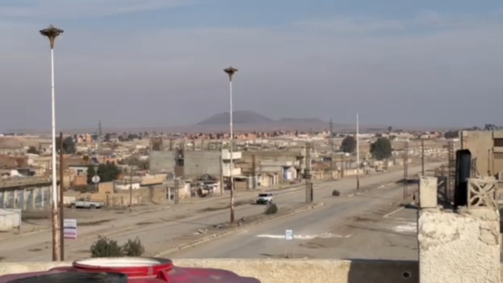 مراسل RT من الحسكة: قناصون لـ"داعش" داخل سجن الصناعة و"قسد" تستقدم تعزيزات تمهيدا لاقتحامه