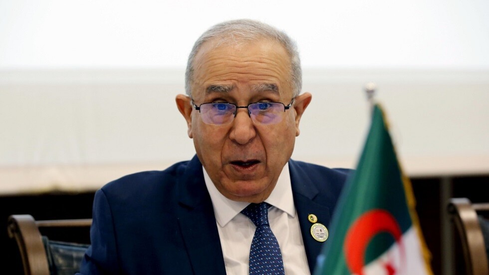 الجزائر: ما يتم تداوله عن تأجيل القمة العربية "مغالطة" لأن تاريخها لم يحدد أصلا