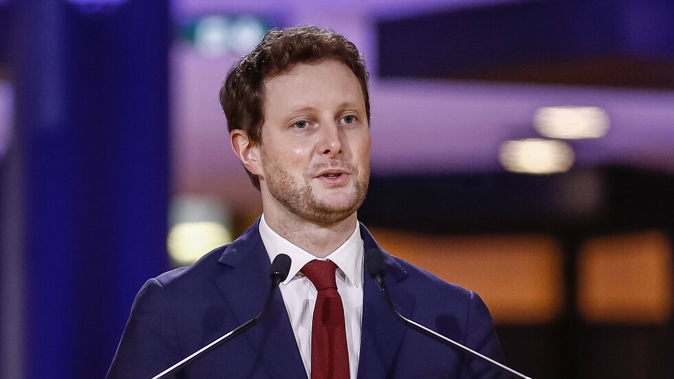 دبلوماسي فرنسي: دعوات المعارضة لخروج فرنسا من الناتو متهورة!