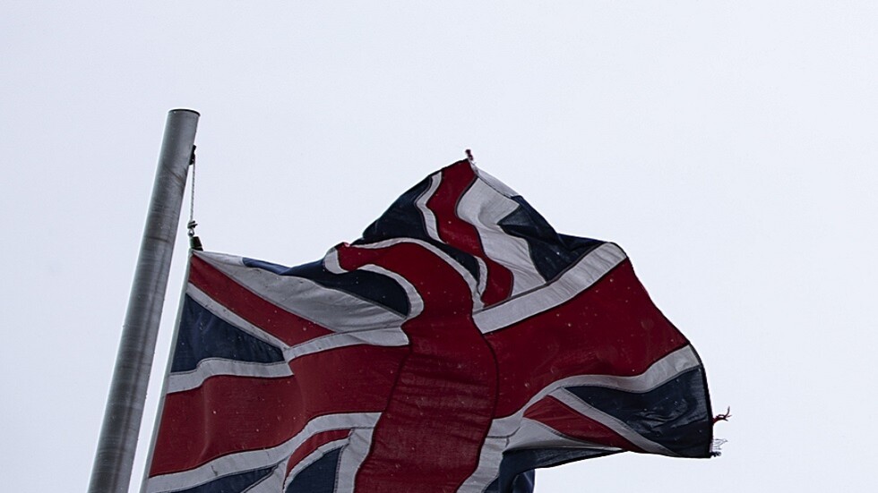 بريطانيا تسحب بعض دبلوماسييها وعائلاتهم من سفارتها في كييف