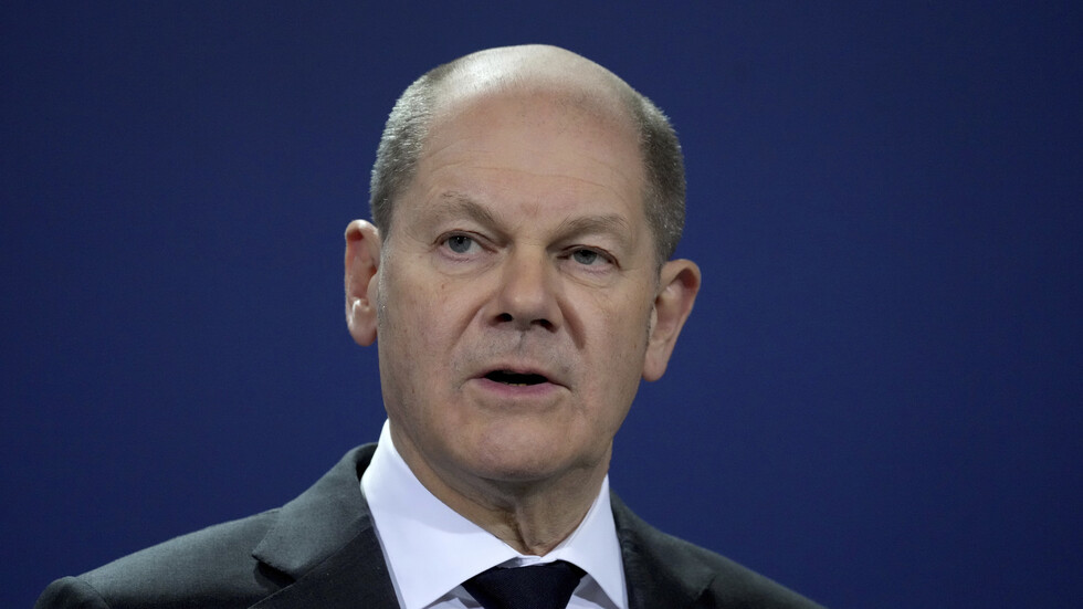 المستشار الألماني: لن نورد الأسلحة الفتاكة إلى أوكرانيا