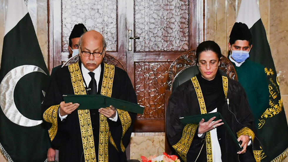 للمرة الأولى.. أول قاضية تؤدي اليمين أمام المحكمة العليا في باكستان