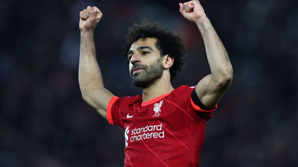 بسبب محمد صلاح.. مدافع ليفربول السابق ينتقد إدارة "الريدز"
