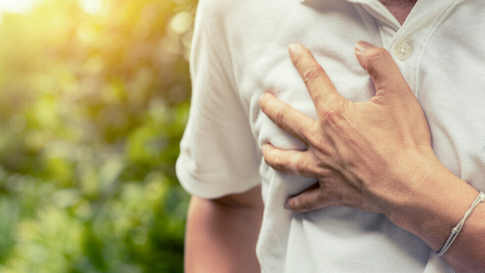 "شعور" شائع يزيد من خطر إصابة الرجال بأمراض القلب القاتلة
