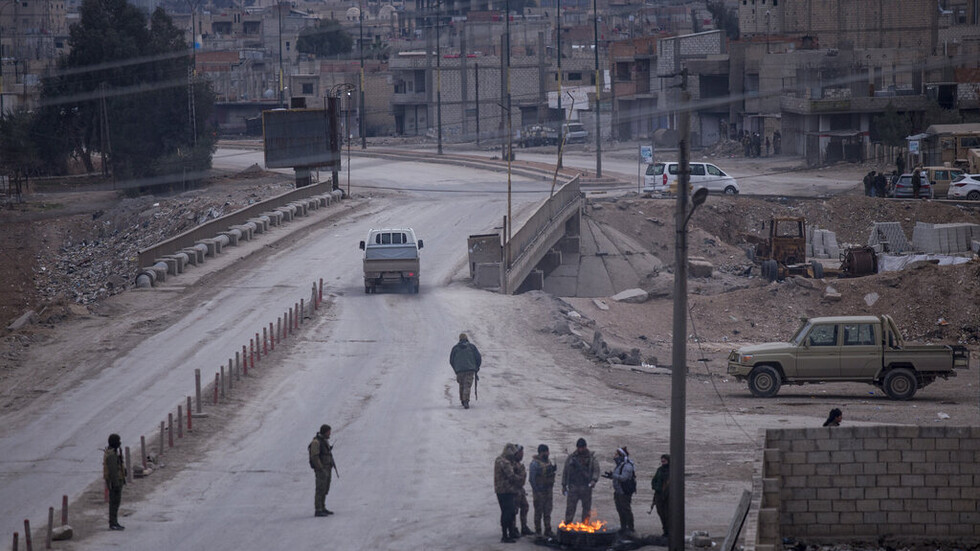 فتى أسترالي يناشد عائلته بإنقاذه من سجن غويران بسوريا