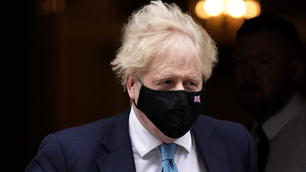 جونسون يرفض الاستقالة وسط فضيحة حفلاته في داونينغ ستريت وقت الإغلاق بسبب كورونا