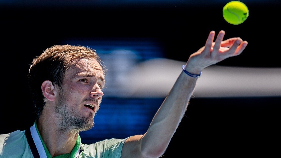 الروسي مدفيديف يقلب الطاولة على الكندي الياسيم ويصعد لنصف نهائي أستراليا المفتوحة