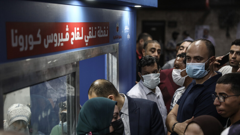 مصر تسجل 29 وفاة و1910 إصابات جديدة بفيروس كورونا