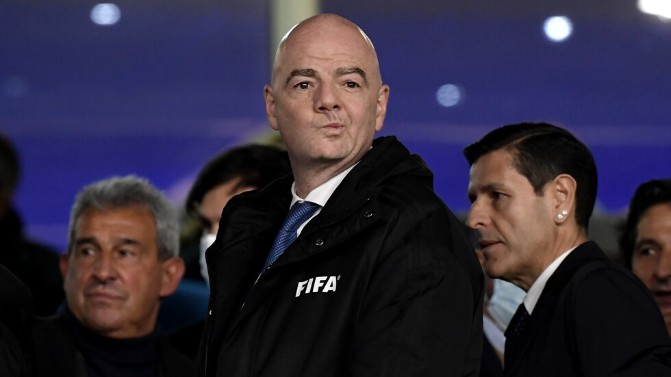 انتقادات تطال إنفانتينو بعد تصريحه حول موعد إقامة المونديال و"منح الأمل" للمهاجرين