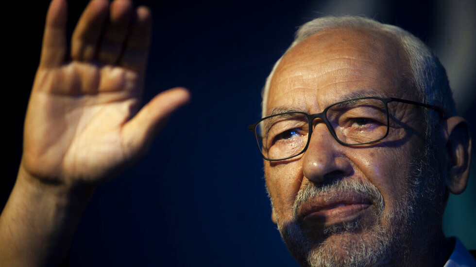 الغنوشي: التونسيون متمسكون بالدستور وتجميد البرلمان كان بنية مبيتة