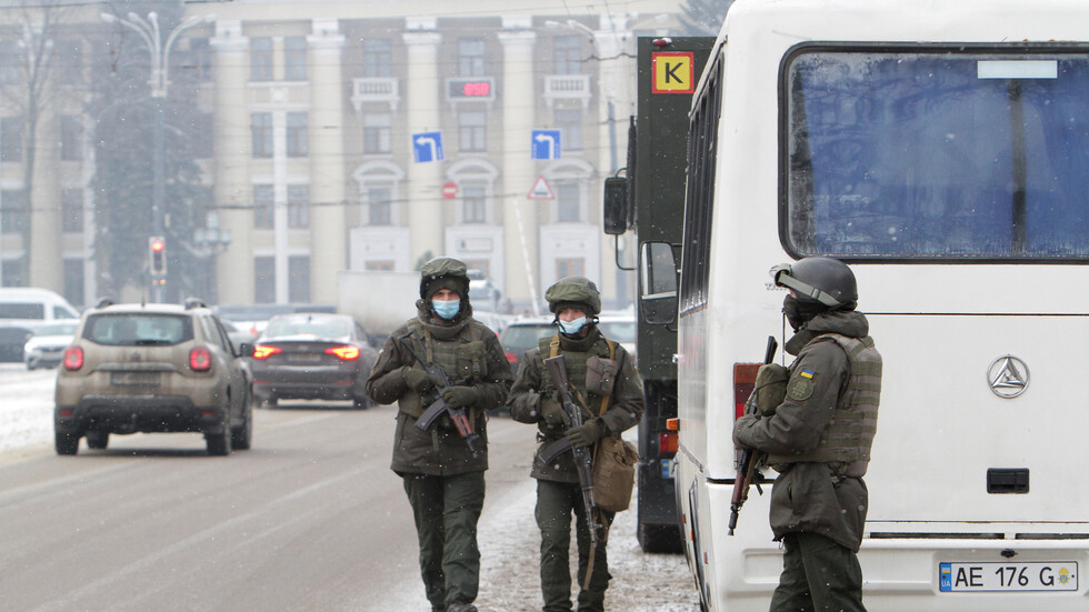 استقالة قائد الحرس الوطني الأوكراني على خلفية حادث إطلاق النار شرقي البلاد