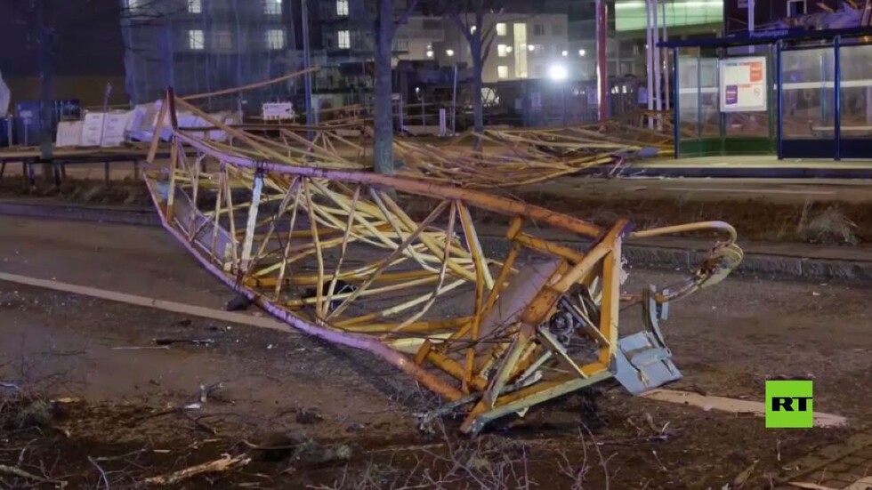 بالفيديو من السويد.. رياح عاصفة 