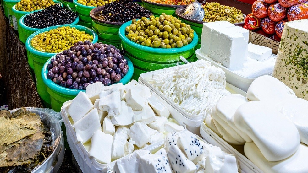 الأردن.. إتلاف 3 أطنان من الجبنة البيضاء الفاسدة في إربد