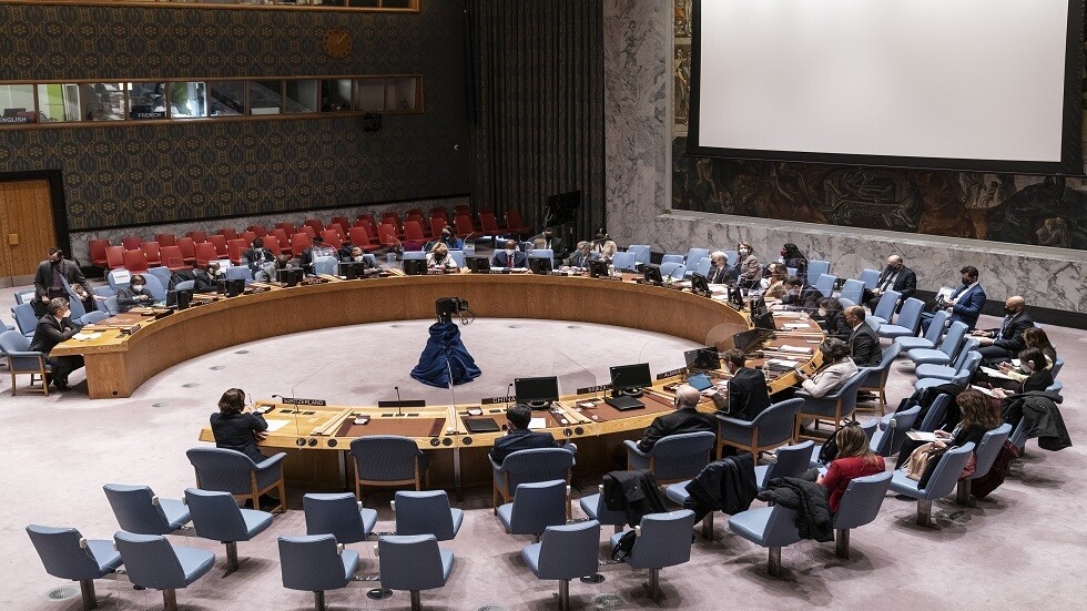 موسكو: مجلس الأمن في وضع صعب على خلفية هستيريا الغرب حول أوكرانيا