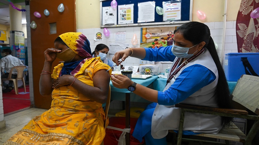 الهند.. تسجيل 2716 إصابة جديدة بكورونا في نيودلهي