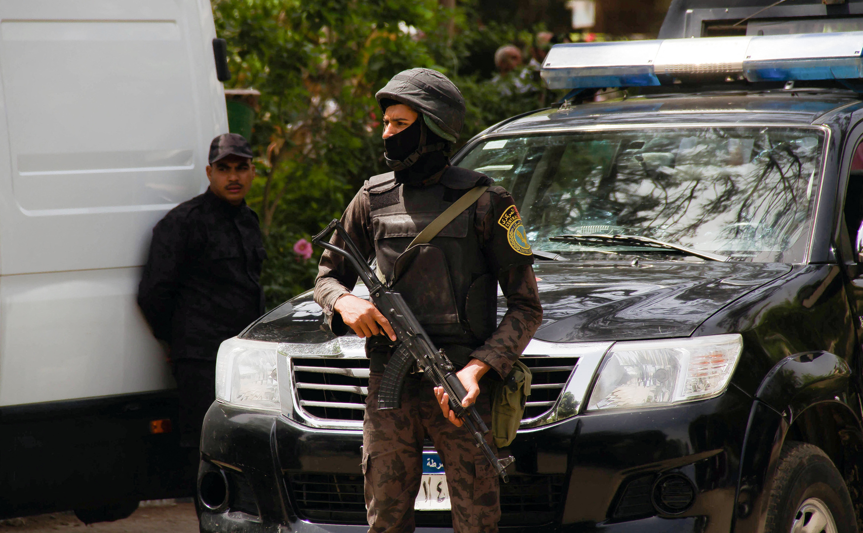 مصر.. ضبط عصابة تنشط في تجارة المخدرات وترويجها