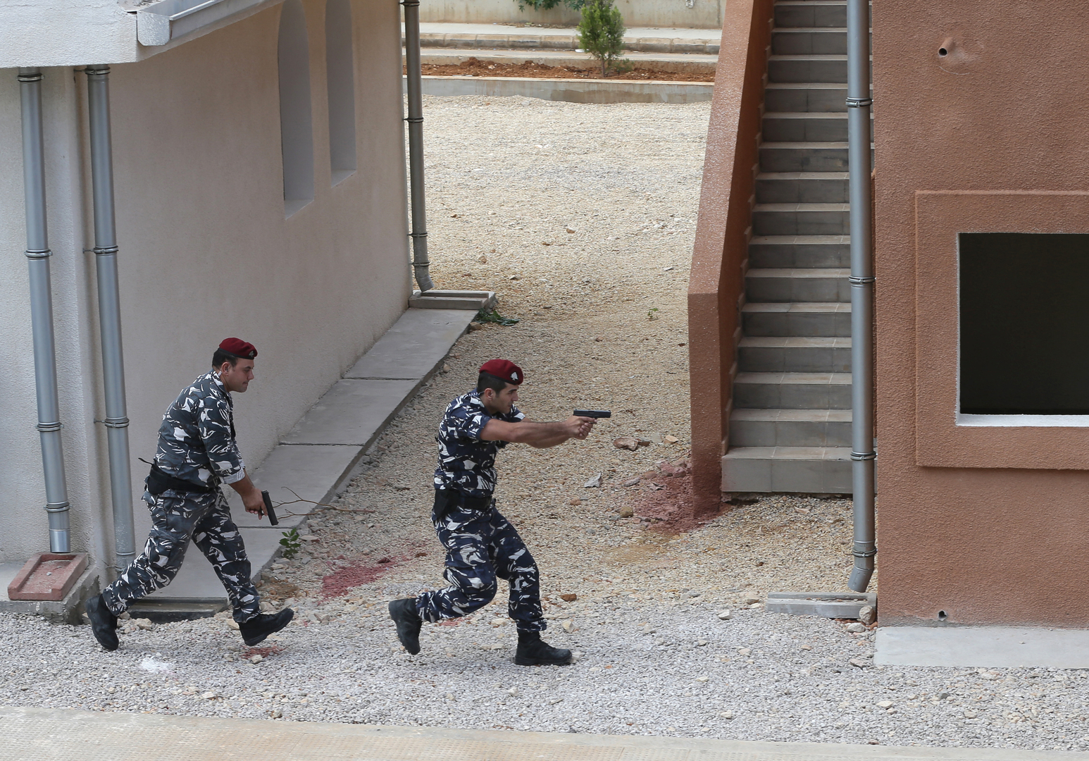 لبنان.. عصابة خطرة في قبضة الأمن
